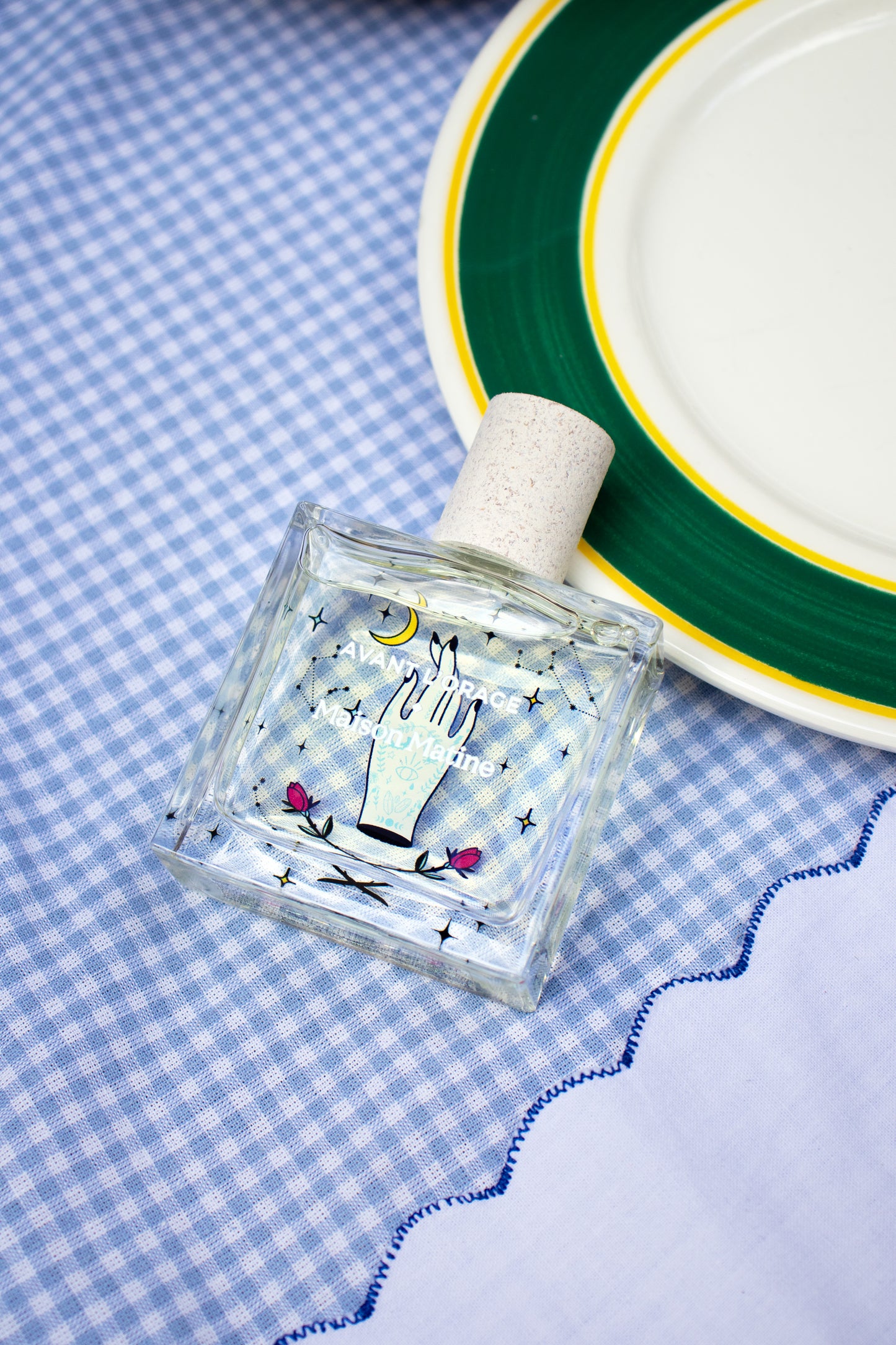 Avant l'Orage Maison Matine, frasco con ilustracion de mano, rosas y luna