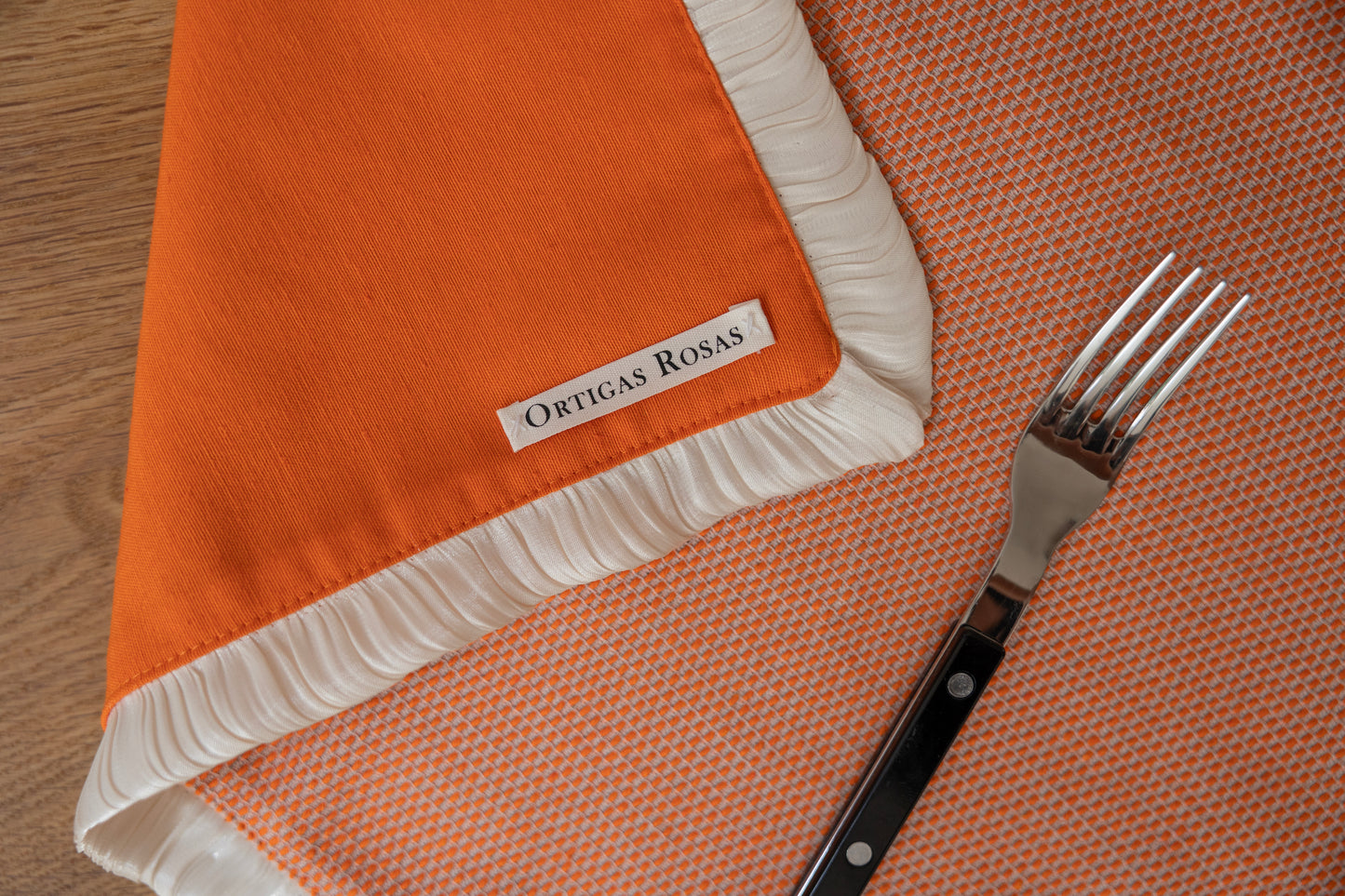 Placemat White Frill