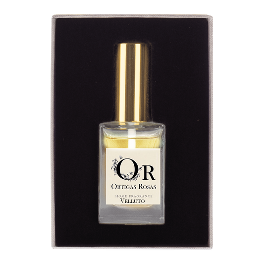Mini perfume velluto en envase de cristal con tapon dorado en 30ml  caja color marfil 