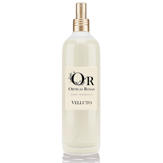Room Spray Velluto fragancia Oud y ambar muy elegante envase con tapon dorado 