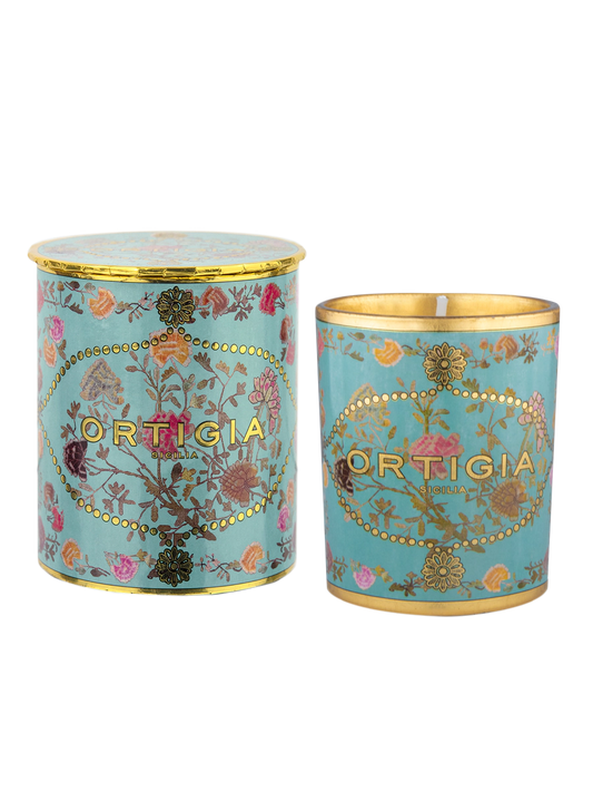Vela decorativa Florio de Ortigia Sicilia en color turquesa con detalles en dorado y flores. Caja redonda con tapa dorada 